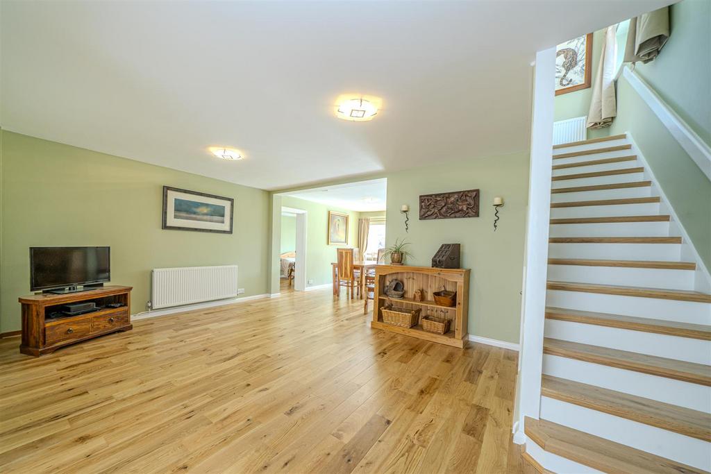 20-Tannsfield-Drive-1020.jpg