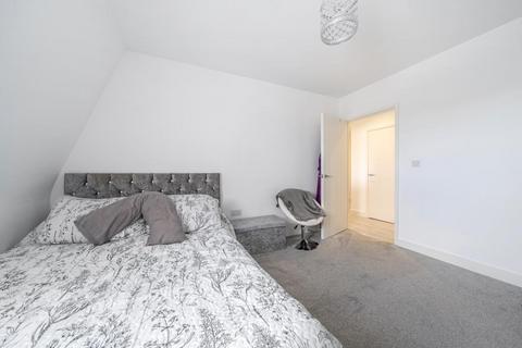 2 bedroom flat for sale, Aylesbury,  Buckinghamshire,  HP19