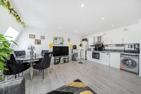2 bedroom flat for sale, Aylesbury,  Buckinghamshire,  HP19