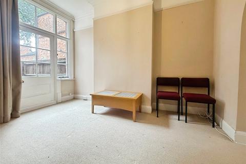 5 bedroom terraced house for sale, Springfield Road, Leicester LE2
