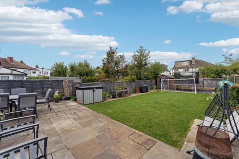 5 bedroom semi-detached house for sale, Rowlands Avenue, Hatch End, Pinner HA5
