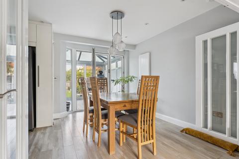 5 bedroom semi-detached house for sale, Rowlands Avenue, Hatch End, Pinner HA5