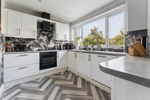 5 bedroom semi-detached house for sale, Rowlands Avenue, Hatch End, Pinner HA5
