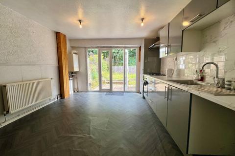 126 Ashenhurst Road, Dudley, DY1 2HU
