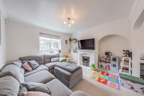 85 Green Walk, Dartford, DA1 4JP