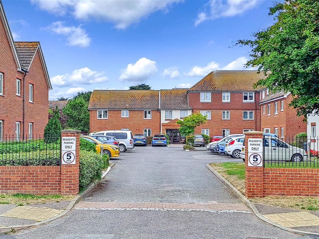 Entrance to Car Park from Shrubbs Drive