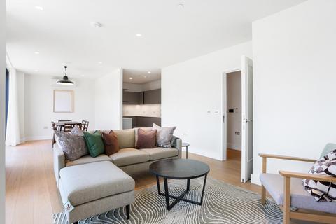 4 bedroom flat to rent, Morwell Street, London, WC1B