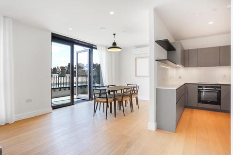 4 bedroom flat to rent, Morwell Street, London, WC1B