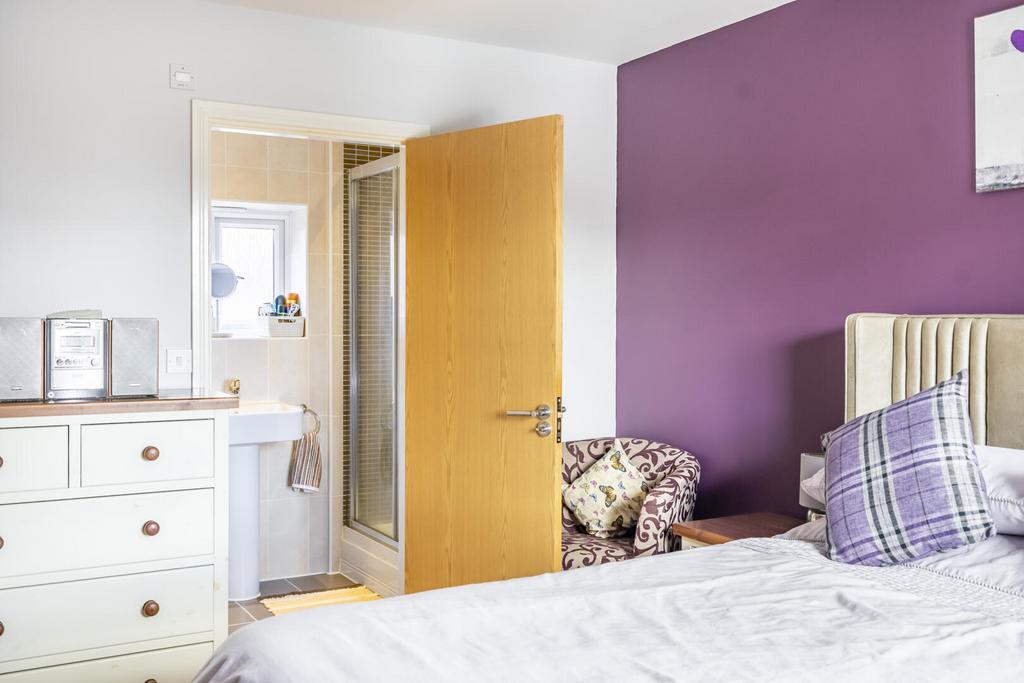 Ensuite