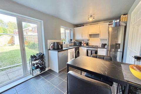 3 bedroom semi-detached house for sale, Tuscany Gardens, Barnsley
