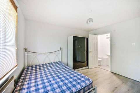 2 bedroom flat for sale, John Austin Close, Kingston, Kingston upon Thames, KT2