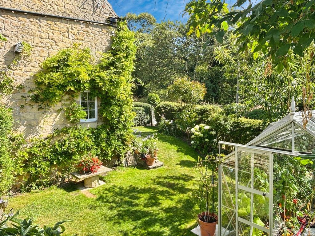 Side / Front Garden