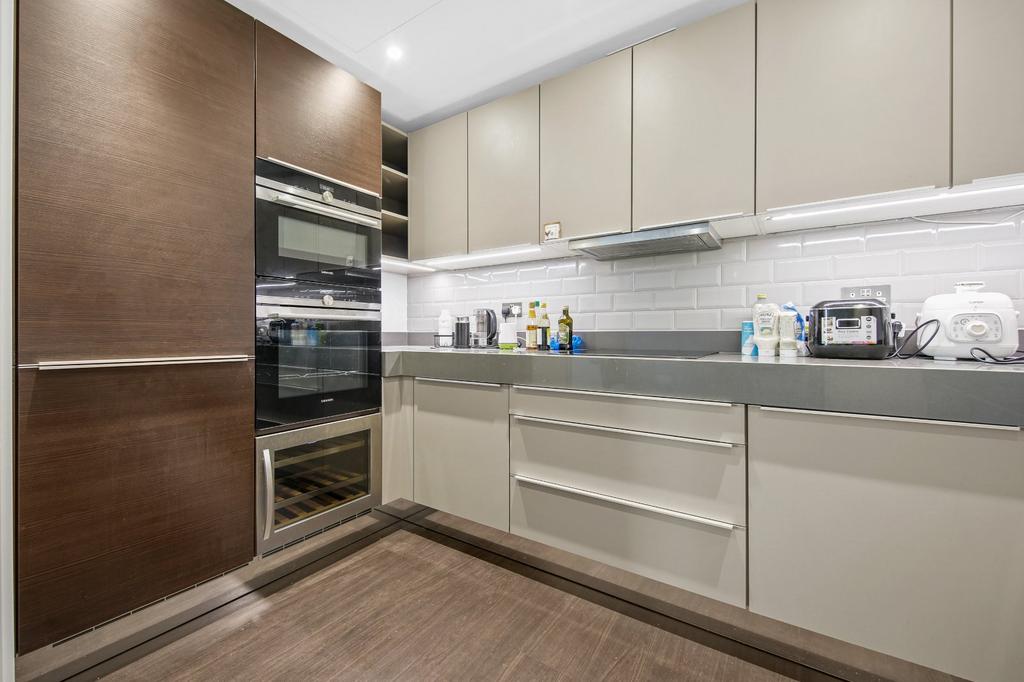Apartment in London - View 4
