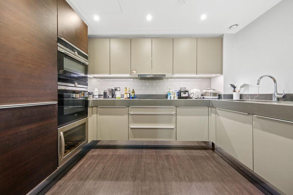 Apartment in London - More