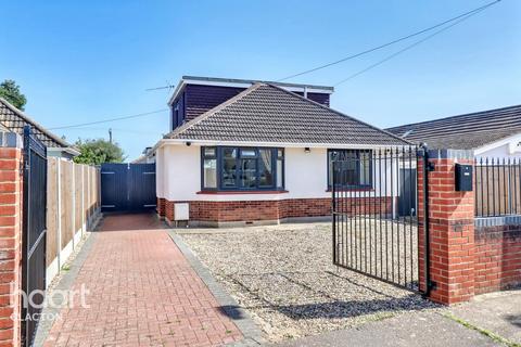 4 bedroom detached house for sale, The Avenue, Clacton-On-Sea