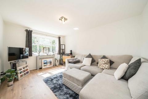1 bedroom flat for sale, Henry Doulton Drive, London SW17