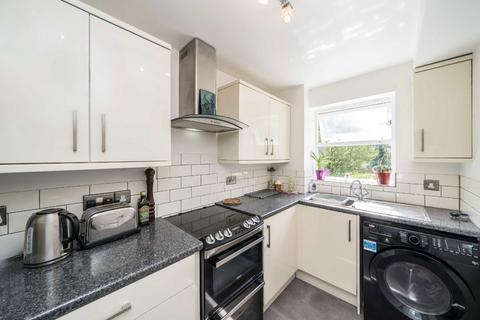 1 bedroom flat for sale, Henry Doulton Drive, London SW17
