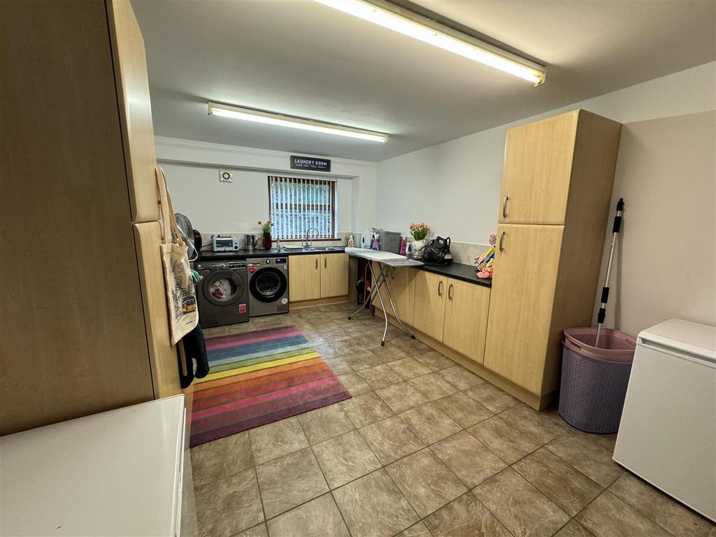 Utilityu/laundry room