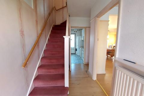 3 bedroom terraced house to rent, Newbury Park, Essex, IG2