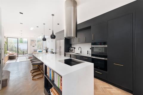 211 Cavendish Road, London, SW12 0BP