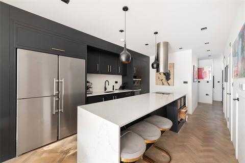 211 Cavendish Road, London, SW12 0BP