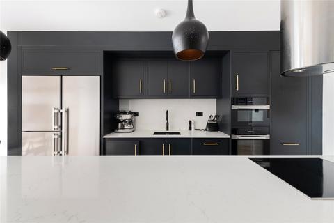 211 Cavendish Road, London, SW12 0BP