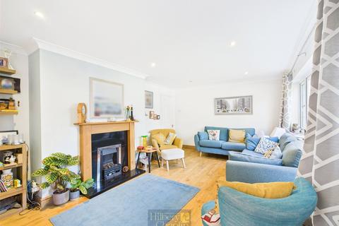4 bedroom detached house for sale, Tomlyns Close, Hutton, Brentwood, Essex, CM13