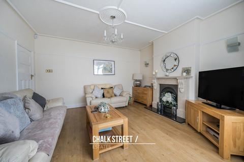 3 bedroom end of terrace house for sale, Ashton Gardens, Romford, RM6