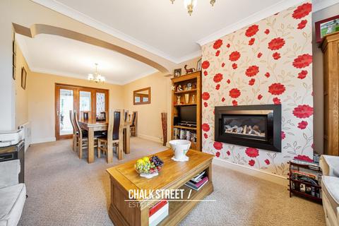 5 bedroom semi-detached house for sale, Hacton Drive, Hornchurch, RM12
