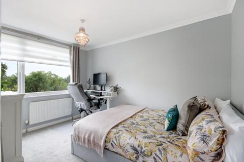 64 Biddenden Way, Istead Rise, Gravesend, DA13 9DF