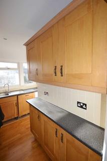 2 bedroom flat to rent, Warren Road, Twickenham, Twickenham