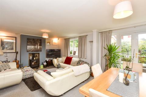 3 bedroom semi-detached house for sale, Olives Meadow, Uckfield, East Sussex