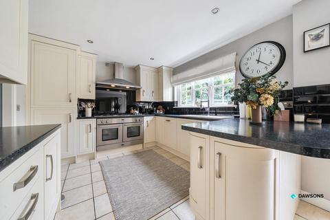 4 bedroom detached house for sale, Cysgod Y Graig, Burry Port