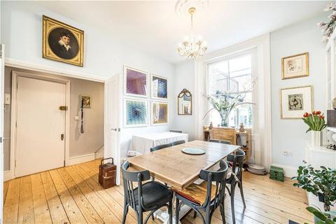 3 bedroom flat for sale, Brackenbury Road, London W6