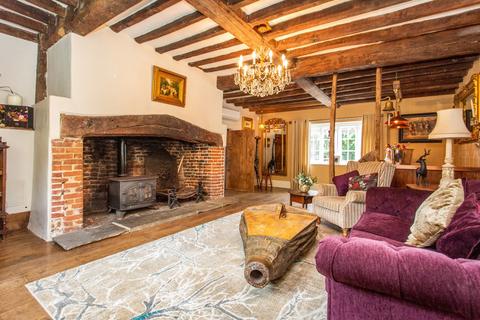 4 bedroom detached house for sale, Watery Lane, Westwell, Ashford, Kent, TN25