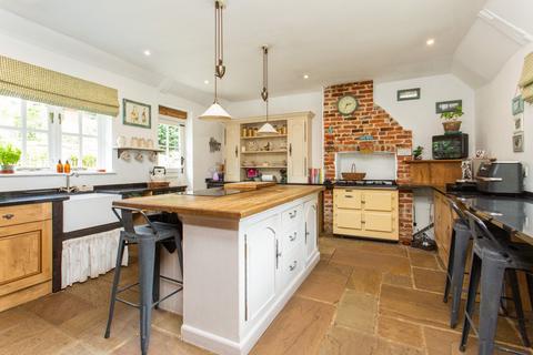 4 bedroom detached house for sale, Watery Lane, Westwell, Ashford, Kent, TN25