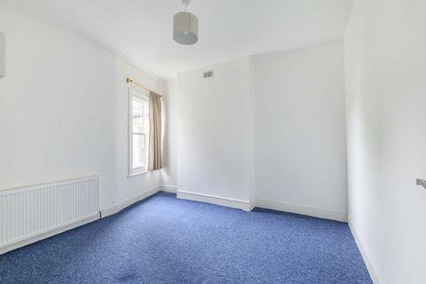 2 bedroom maisonette for sale, Tenham Avenue, London SW2