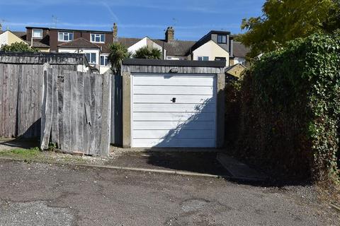 2 bedroom terraced house for sale, Rochester Road, Burham