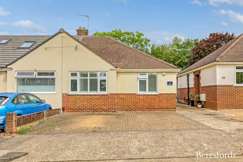 16 Rossall Close, Hornchurch, RM11 1BP