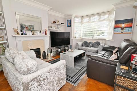undefined, Rivermeads Avenue, Twickenham TW2
