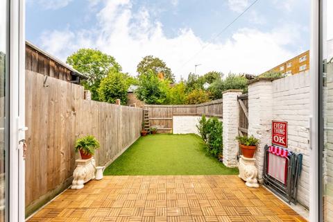 53 Richmond Road, Twickenham, TW1 3AW