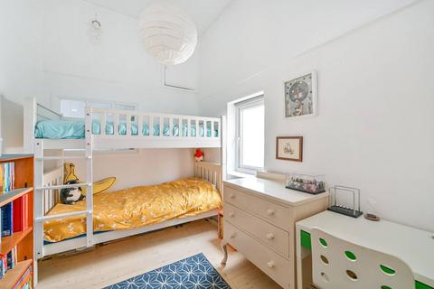 53 Richmond Road, Twickenham, TW1 3AW