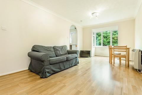 2 bedroom apartment for sale, Kipling Drive, London SW19
