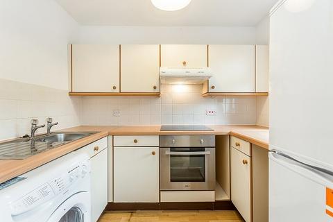 2 bedroom apartment for sale, Kipling Drive, London SW19