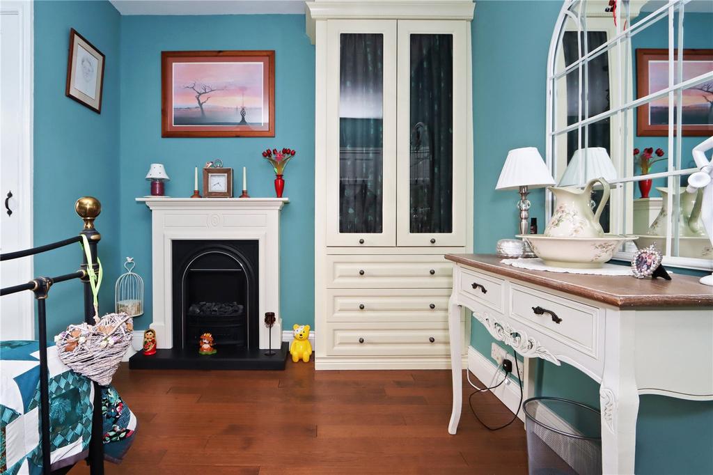 Bedroom 2 Pic 2