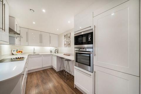 2 bedroom flat to rent, Carlyle Court, London SW10