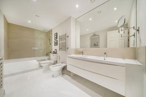 2 bedroom flat to rent, Carlyle Court, London SW10