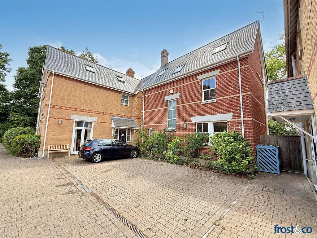 Buckholme Close