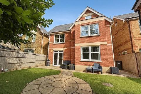 Buckholme Close, Lower Parkstone, Poole, Dorset, BH14