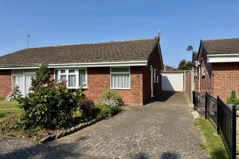 2 bedroom bungalow for sale, Ash Grove, Burnham-On-Crouch
